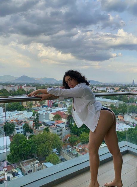 黒人おばあちゃんOnlyFans アート裸 写真