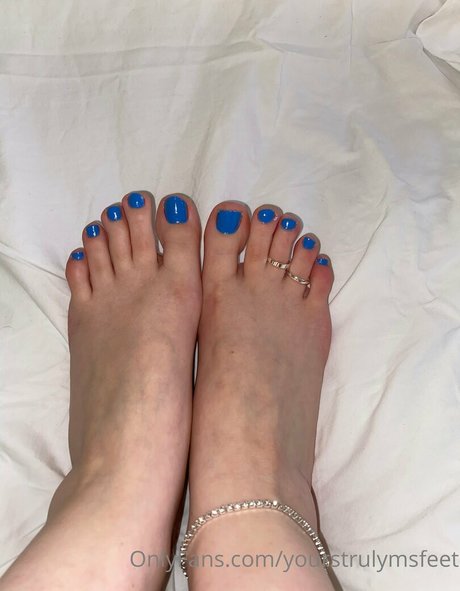 yourstrulymsfeet セックスモデル 画像