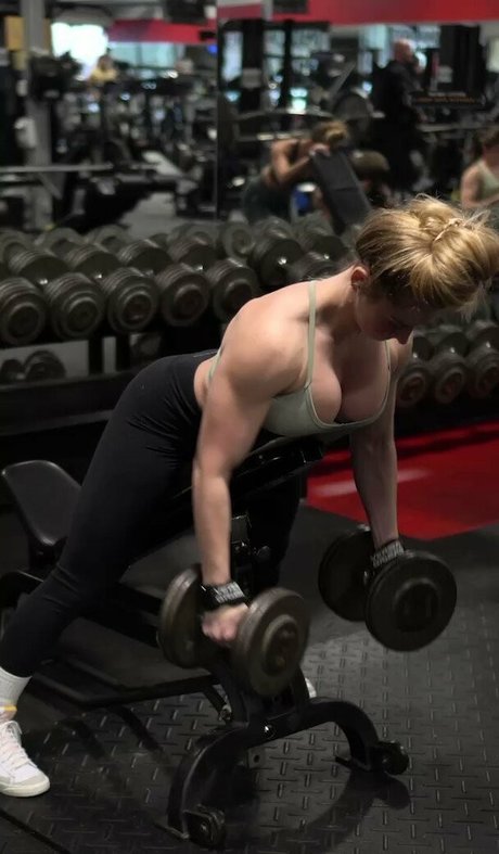 Miranda Cohen アダルトモデル 写真