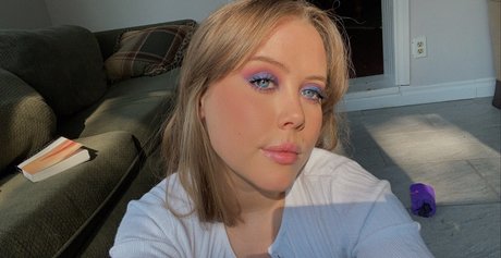 Emily Kyte ポルノスター 素敵 写真