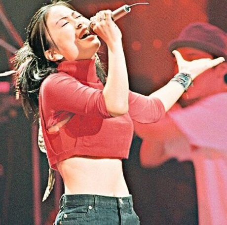 Utada Hikaru ポルノスター 写真