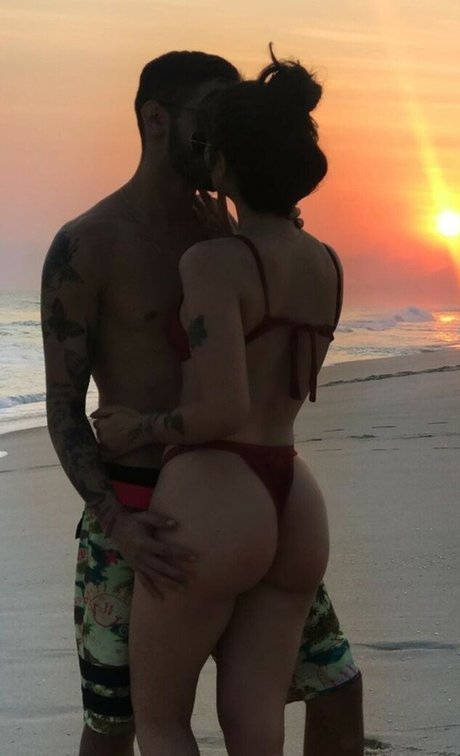 膨らみ OnlyFans アダルト 写真