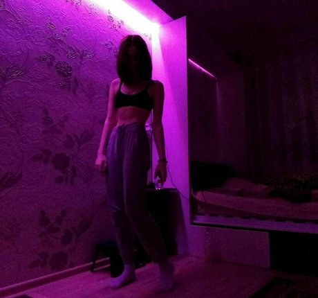 veryniceice ヌードスター 画像