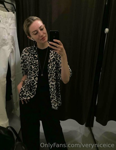 アジアンタトゥー OnlyFans 素敵 写真