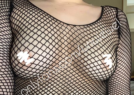 レズビアン ストラップオン OnlyFans アートヌード 画像