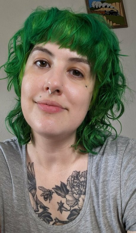 コスプレ フェムボーイ オンリーファンズ アダルト 写真