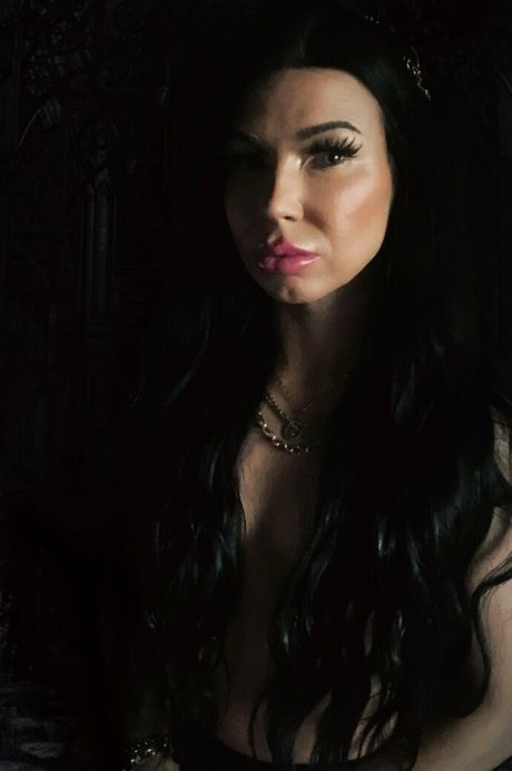 queenofthedollhouse 裸のポルノスター 写真