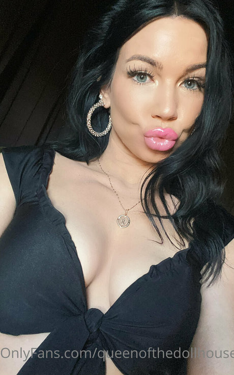 queenofthedollhouse xxx女優 写真