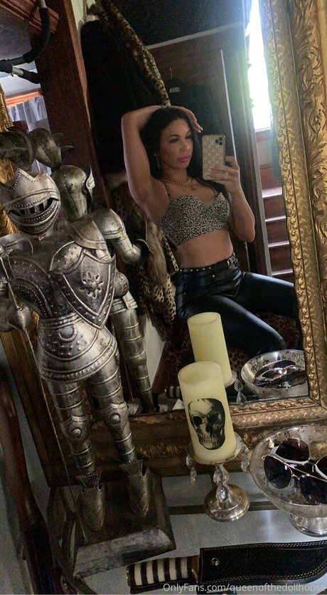 queenofthedollhouse アダルトモデル ギャラリー