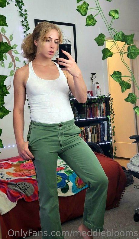 日焼けしたOnlyFans アートヌード ギャラリー