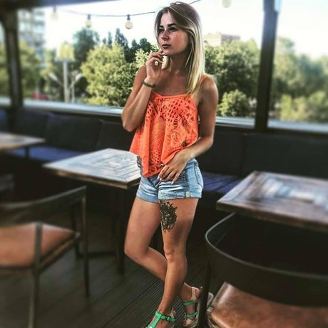 a tendergirl vialeti スター ヌード ギャラリー