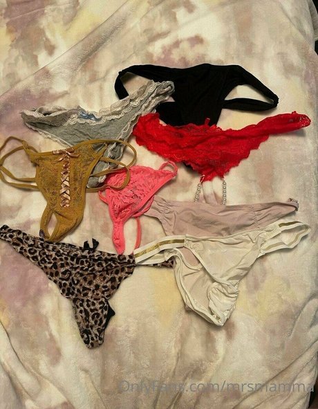 ellehotmommy ポルノスター トップ 写真