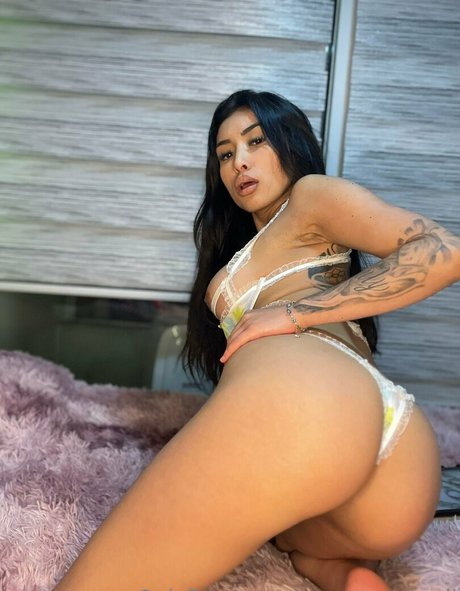 auraamaateell 美しいモデル 画像