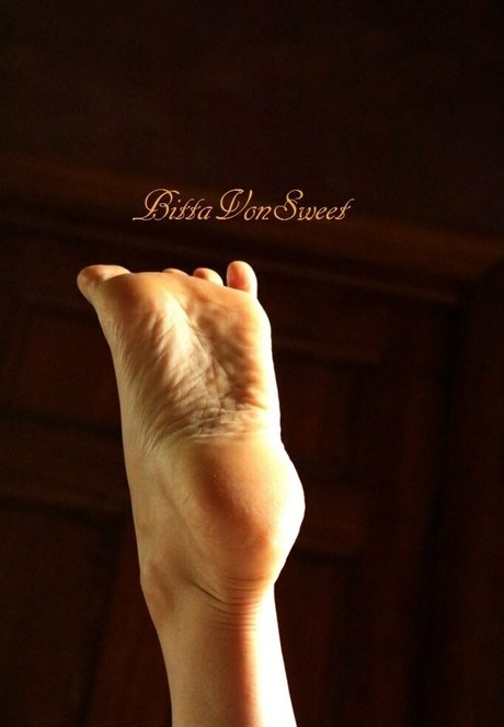 footgoddessbittavonsweet 美しいモデル ギャラリー