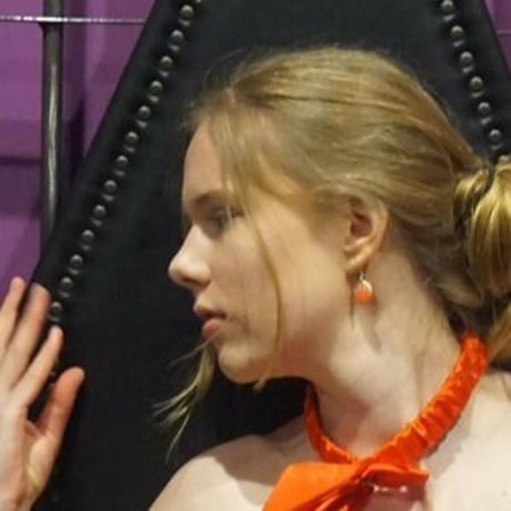 若いティーンのOnlyFans セクシー裸 ギャラリー