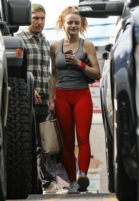 ティーンのおっぱいOnlyFans ヌード 画像