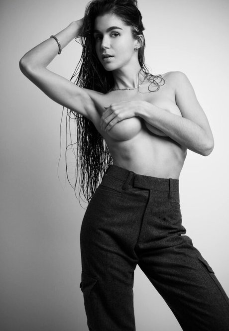 痩せたブロンドのOnlyFans 無料 画像