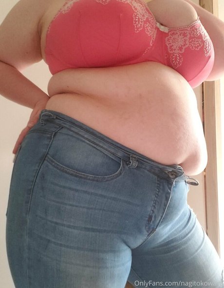 アジアンシャワー OnlyFans 無料裸 画像