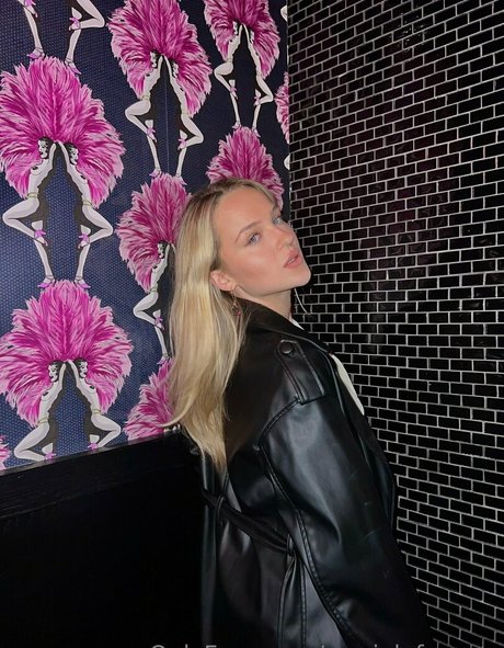 marielafemme かわいいポルノスター 画像