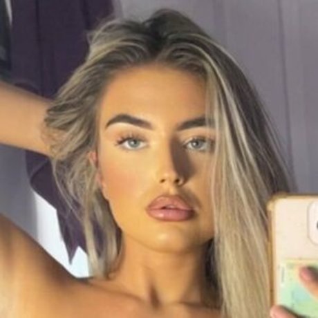 lilbratbabyyyx ポルノモデル 写真