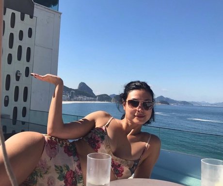 Morena Baccarin ホットなモデル ギャラリー