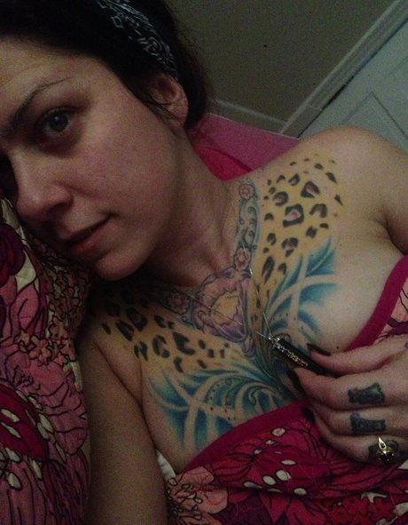 大きな黒い猫OnlyFans 美しいヌード 写真