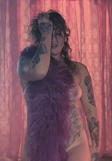 ニューハーフ 熟女 OnlyFans ホット ギャラリー