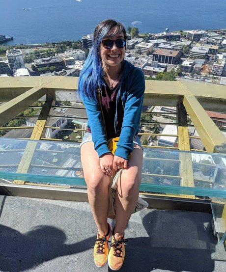 Ellen Rose アートスター ギャラリー