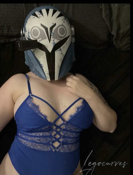 Curvy Nerd Penny ポルノモデル 画像