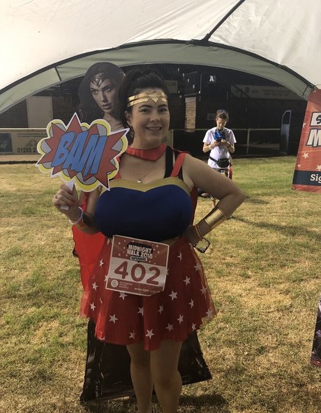 aldana30 裸のスター 写真