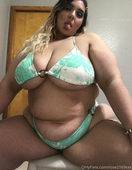 黒人フェムボーイOnlyFans エロチック 画像