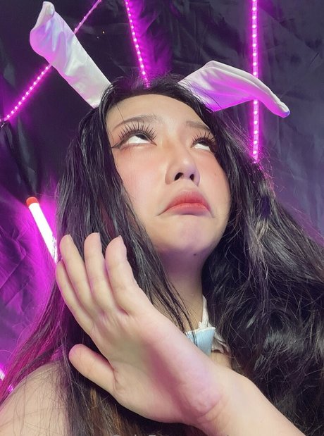 アジア人のアナルオンリーファン エロチック 写真