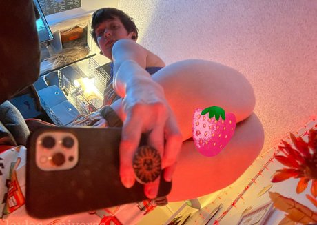 クソなOnlyFans セクシー裸 画像