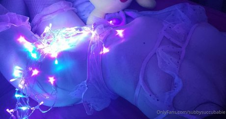 subbysuccubabie トップスター 写真