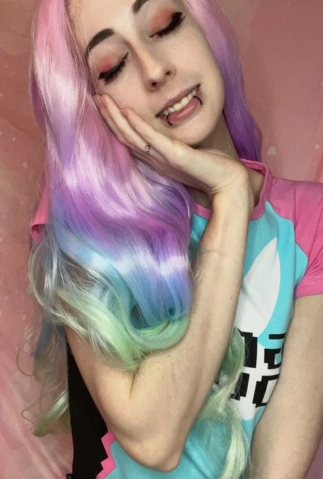 skullkitten top profile image