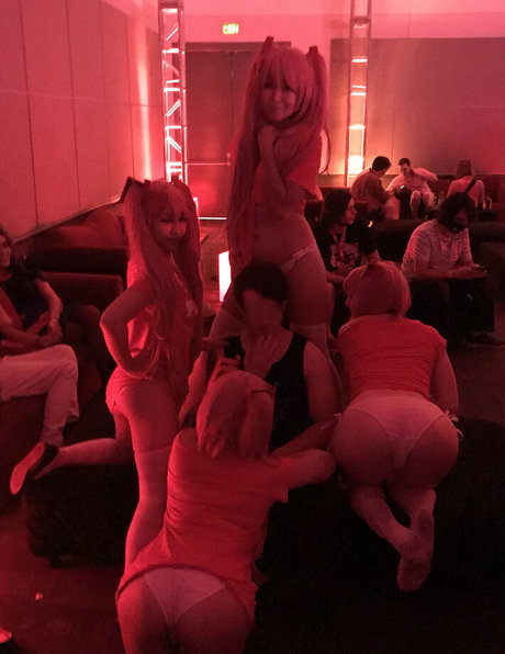 曲線美の熟女OnlyFans HD 写真