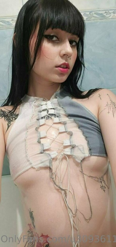 大きな黒いお尻のOnlyFans ポルノグラフィック 写真