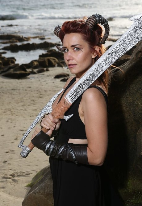 Elizabeth Zharoff セックス女優 写真