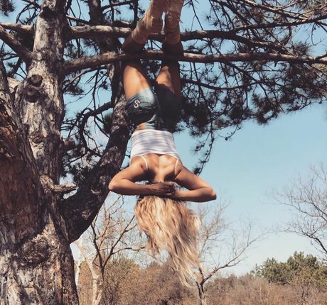 Oksana Mishyna エロティックなスター ギャラリー