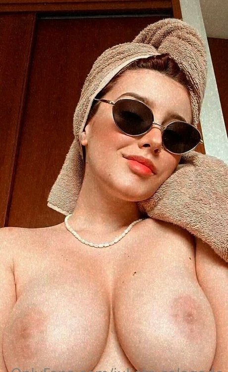 レズビアン ストラップオン OnlyFans アートポルノ ギャラリー