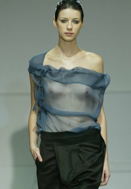 ヌードの赤毛OnlyFans 無料ポルノ 写真