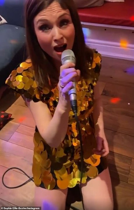 Sophie Ellis Bextor 裸のスター 画像