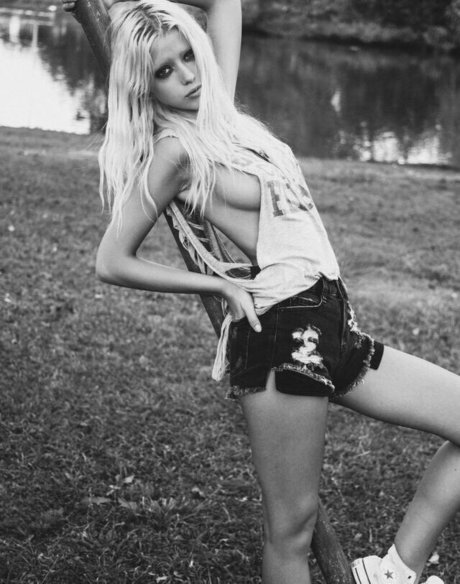 Cynda Mcelvana ポルノスター セックス ギャラリー