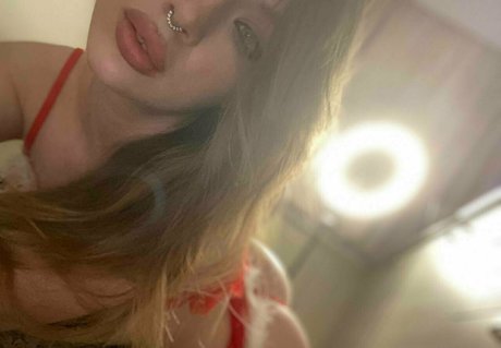 agata yourmiss スター 裸 ギャラリー