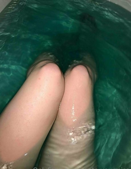 アジア人痴女OnlyFans 美しい裸 写真