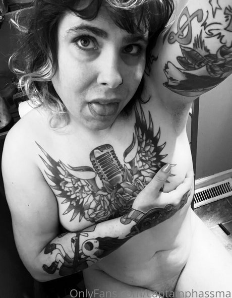 エモオンリーファン セックス 写真