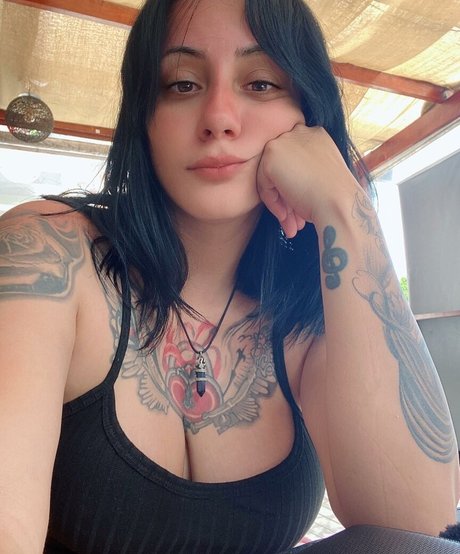 Deborah Milano HDモデル 写真