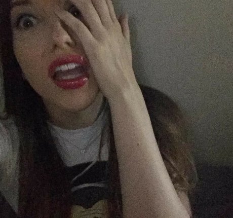 エモオンリーファン ホット 写真