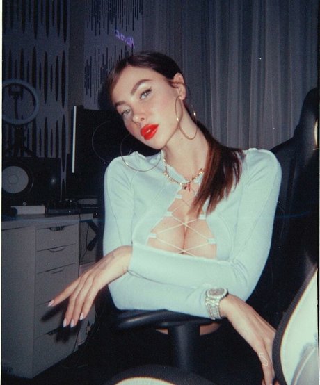 Valentina Fradegrada ホット女優 画像