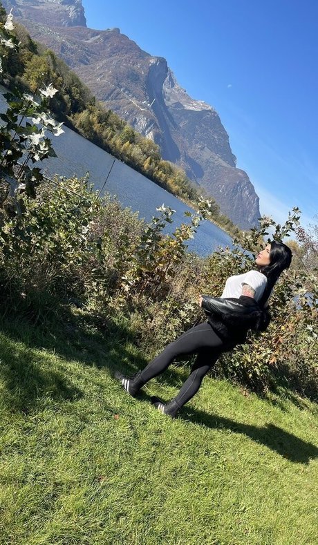 Victoria Carvalho top profile image